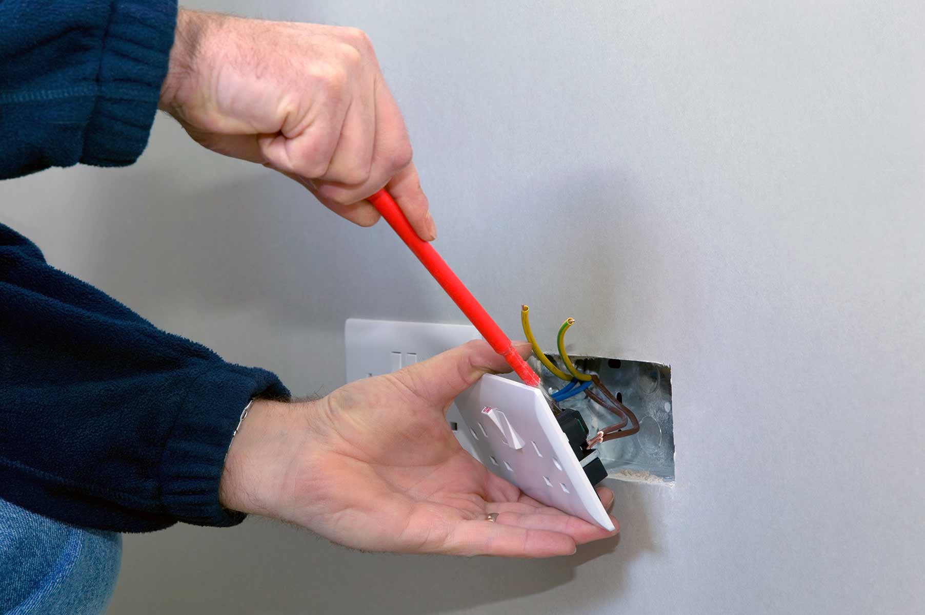 Our electricians can install plug sockets for domestic and commercial proeprties in Middlewich and the local area. 